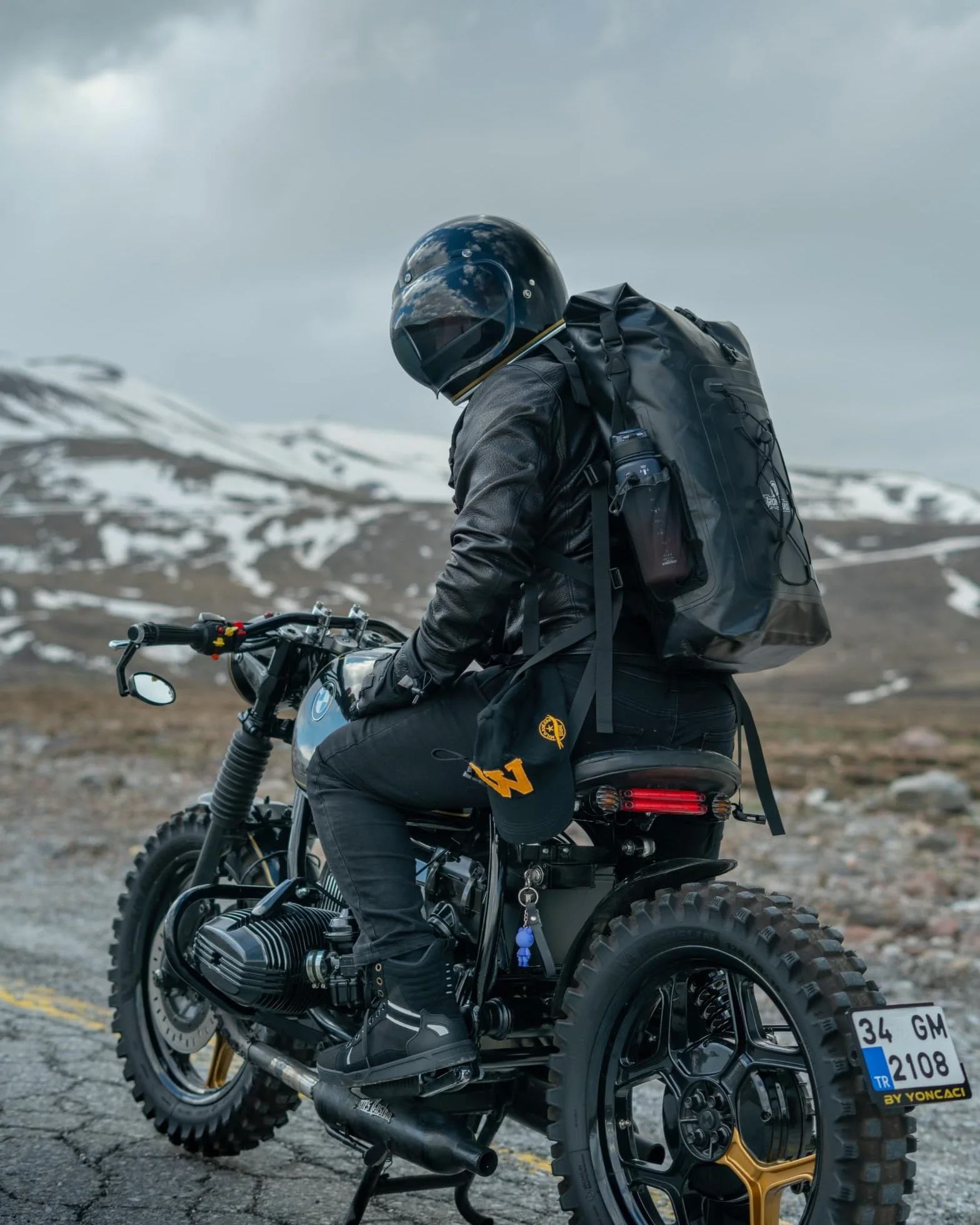 Grapelet Impermeable Mochila Moto 40L también para bicicleta con Cintura Desmontable para los hombros PVC 500D Bolsa Estanca Negra con bolsillos laterales resistente a la lluvia el nieve y el barro
