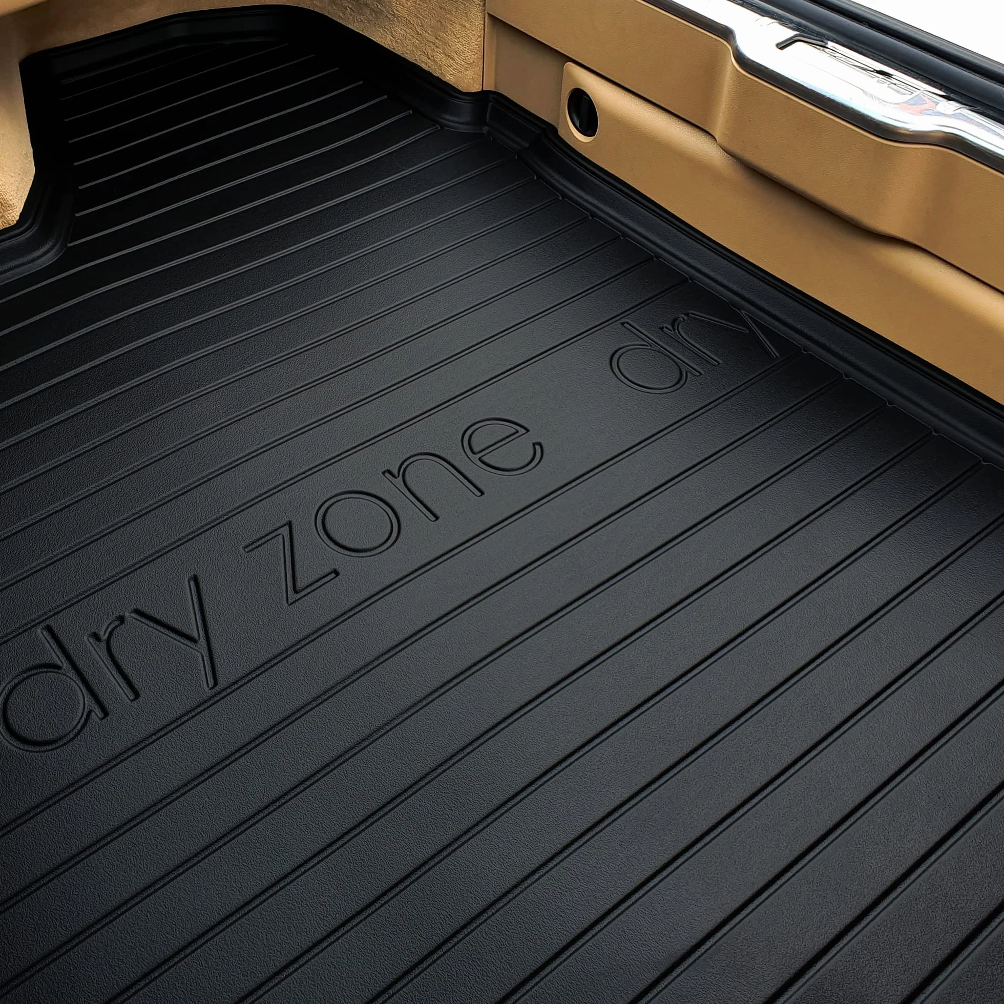 MOTOS Alfombra de goma para el suelo del coche para BYD Seal U desde 2024 Mejore su comodidad de viaje con la alfombra antideslizante Car DZ- Felpudo de coche para todo tipo de clima, protección contr