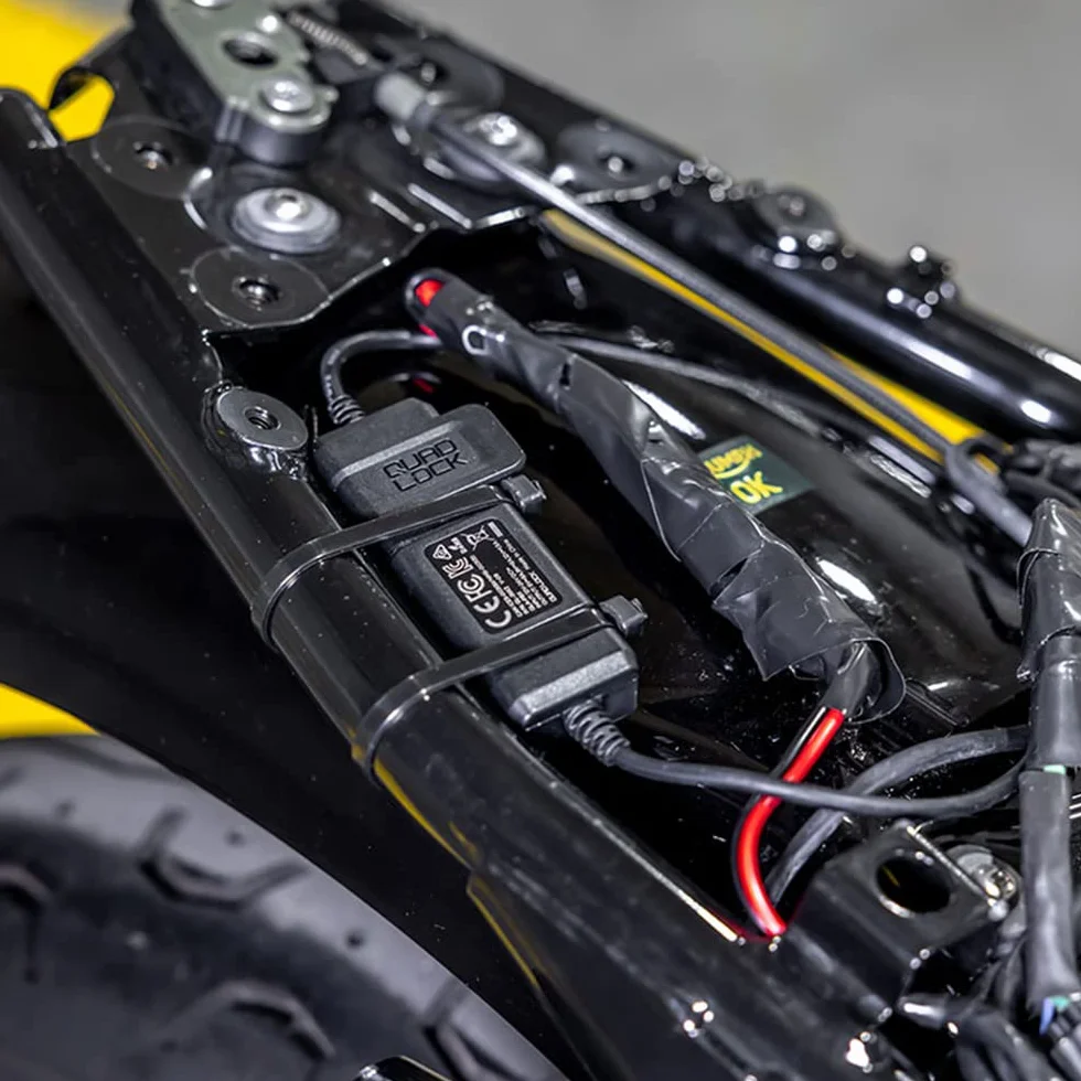 Quad Lock Adaptador USB Inteligente Impermeable de 12 V para Motos, Barcos y Caravanas