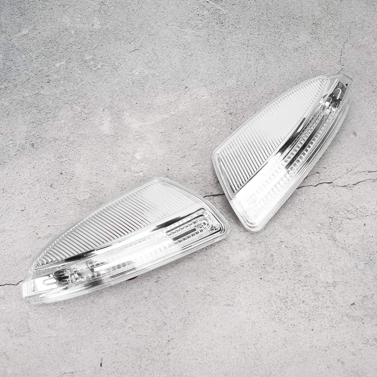 Qiilu Par de Indicador Espejo Retrovisor Luz de del Espejo de la Puerta Retrovisor de Señal de LED de Espejo de Puerta Retrovisor ​​Apto para C-Class W204 08-10 X2z658