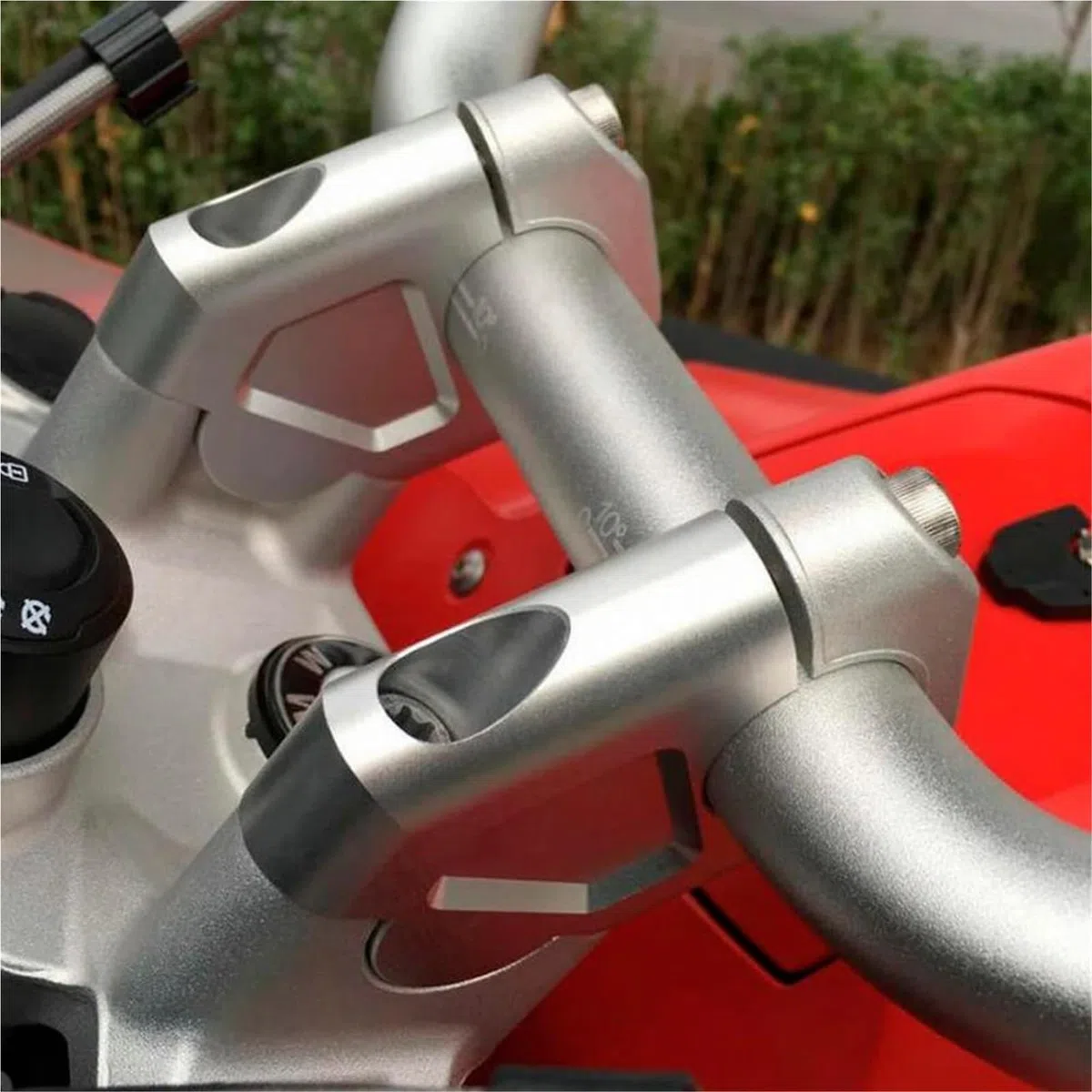 Alzas Manillar Elevadores De Manillar De Motocicleta Elevador De Manillar De Motocicleta 32MM Abrazadera De Manillar De Arrastre Adaptador Extensible Para BMW Para R 1200 GS LC ADV R1250GS S1000XR Ele
